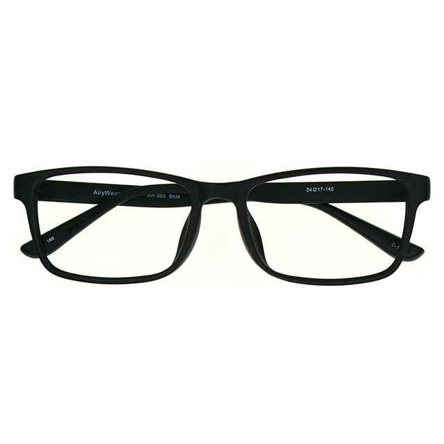 着用シーンを選ばず使える!スクエア眼鏡 LD-A005-1 BK 2,970円(税込)